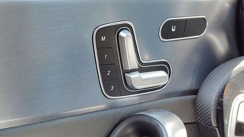 Mercedes-Benz A-Class • 2020 • 89,666 km 8