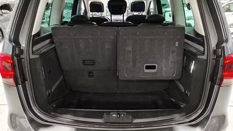 Seat Alhambra • 2017 • 135,308 km 10