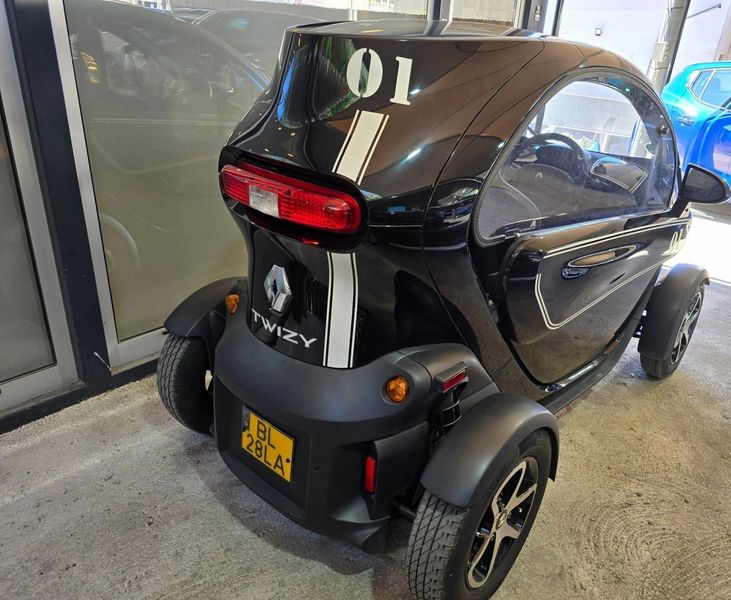 Renault Twingo • 2019 • 19,000 km 8