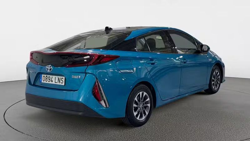 Toyota Prius Plug-in • 2021 • 72,559 km 5