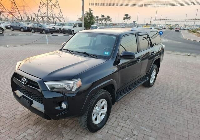 Toyota 4 Runner Limited • 2017 • 37,645 km 2