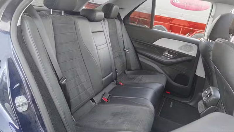 Mercedes-Benz GLE • 2019 • 148,000 km 10