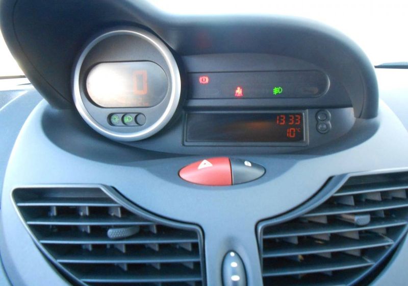 Renault Twingo • 2008 • 110,000 km 3
