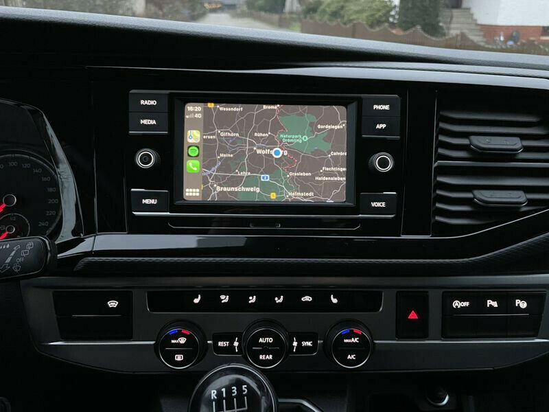 Volkswagen Multivan • 2020 • 92,900 km 7