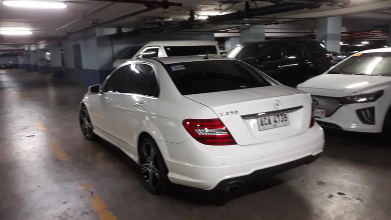 Mercedes-Benz  • 2014 • 19 km 4