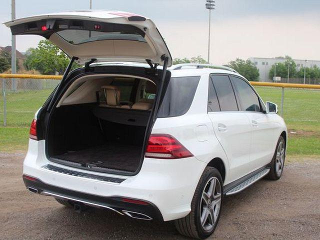 Mercedes-Benz 100 D • 2018 • 15 km 3