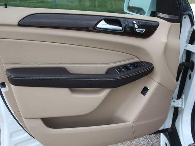 Mercedes-Benz 100 D • 2018 • 15 km 9