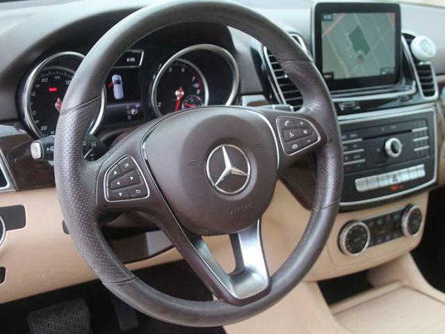Mercedes-Benz 100 D • 2018 • 15 km 18