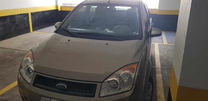 Ford Fiesta • 2010 • 98,000 km 4