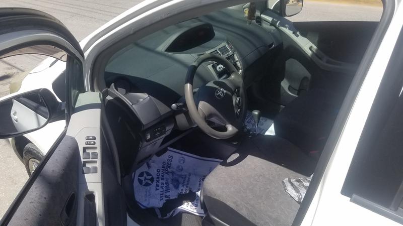 Toyota Yaris • 2011 • 79,000 km 3