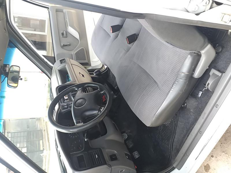 Chevrolet Luv • 2004 • 102,000 km 7