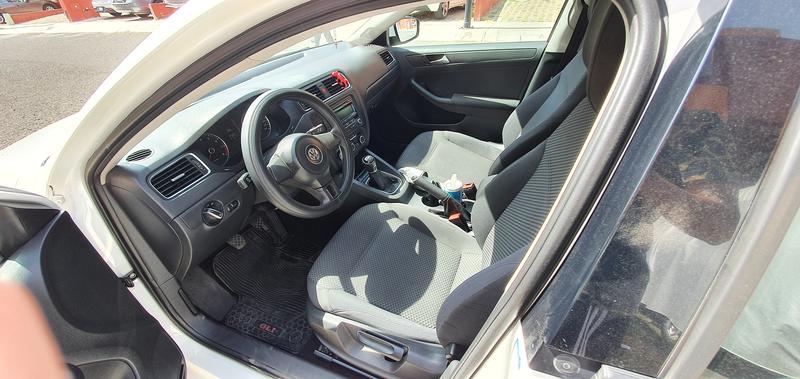 Volkswagen Jetta • 2012 • 171,000 km 5