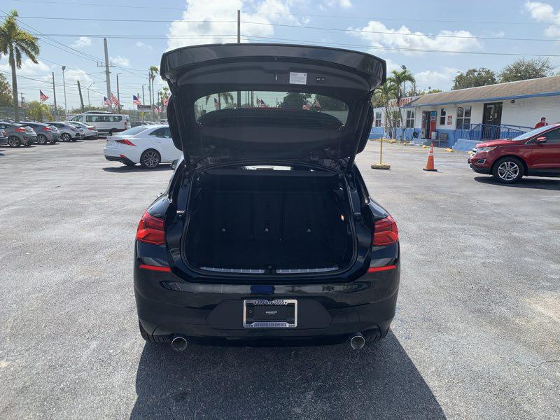 BMW  • 2019 • 7,662 km 15