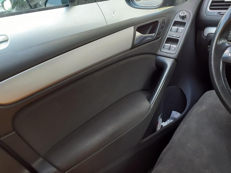 Volkswagen Golf • 2010 • 212,000 km 10