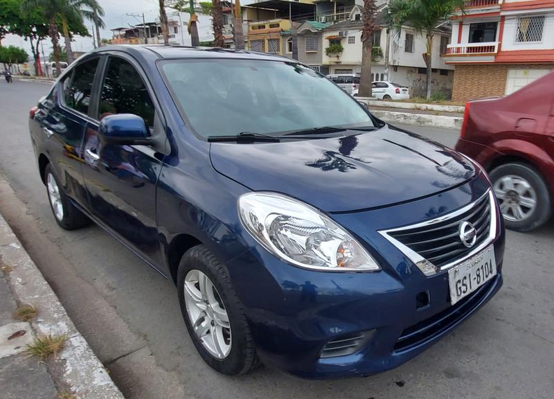 Nissan Versa • 2014 • 161,000 km 5