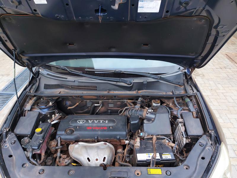 Toyota RAV4 • 2007 • 114,000 km 4