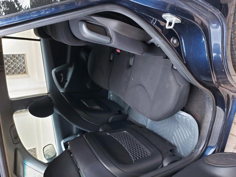 Toyota RAV4 • 2007 • 114,000 km 7