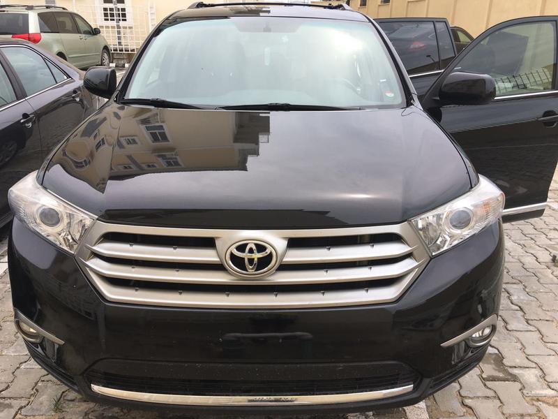 Toyota Highlander • 2013 • 10,000 km 2