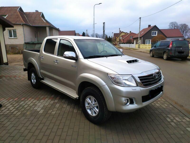 Toyota Hilux • 2014 • 30,400 km 4