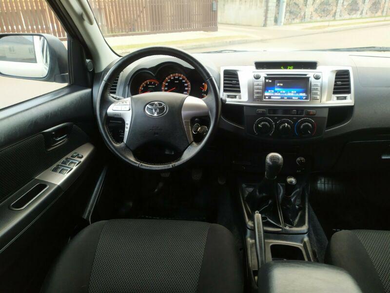 Toyota Hilux • 2014 • 30,400 km 6