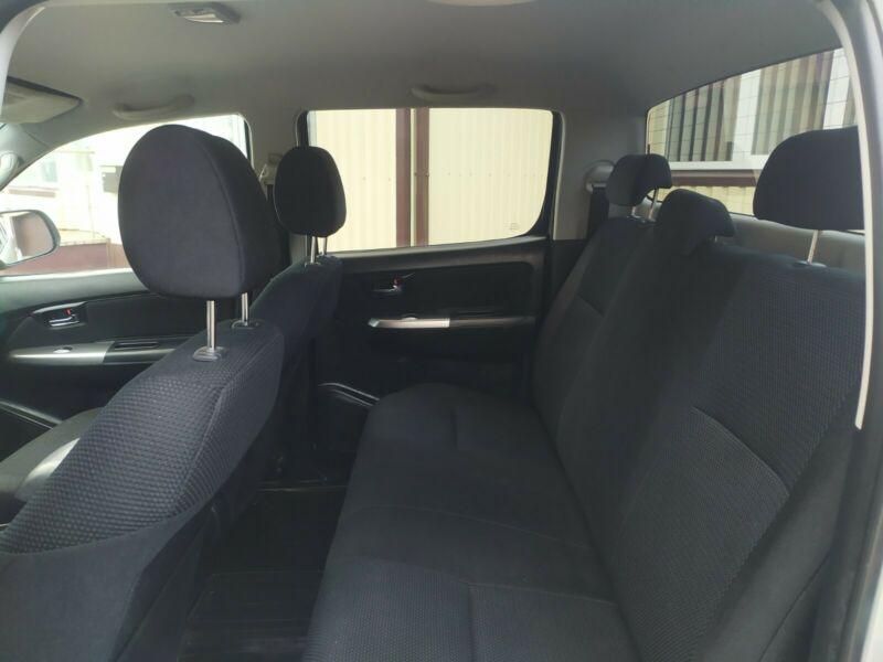 Toyota Hilux • 2014 • 30,400 km 3