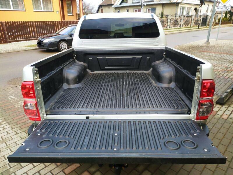 Toyota Hilux • 2014 • 30,400 km 7