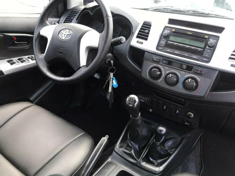 Toyota Hilux • 2015 • 131,500 km 5