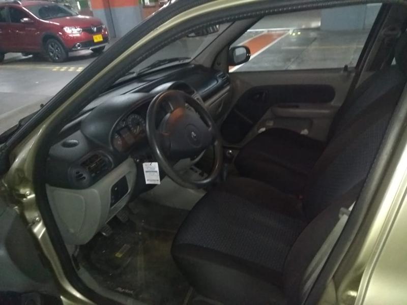 Renault Express • 2004 • 135,000 km 3