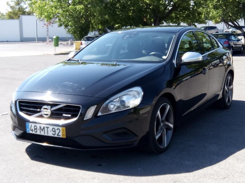Volvo S60 • 2012 • 194,896 km 1