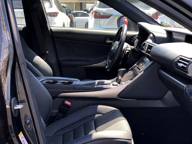 Lexus CT • 2018 • 29,983 km 6