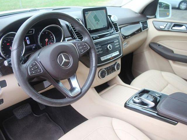 Mercedes-Benz 100 D • 2018 • 15 km 31