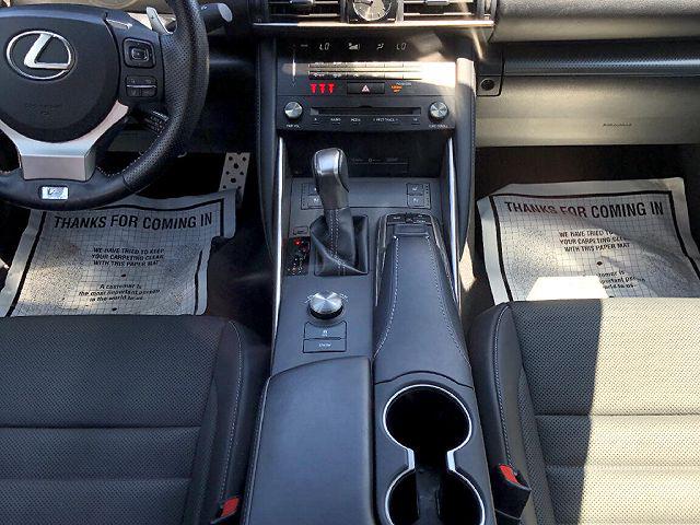 Lexus CT • 2018 • 29,983 km 18