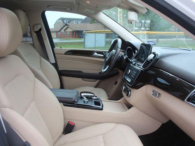 Mercedes-Benz 100 D • 2018 • 15 km 33