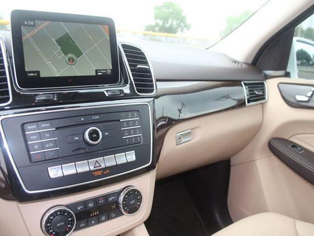 Mercedes-Benz 100 D • 2018 • 15 km 4