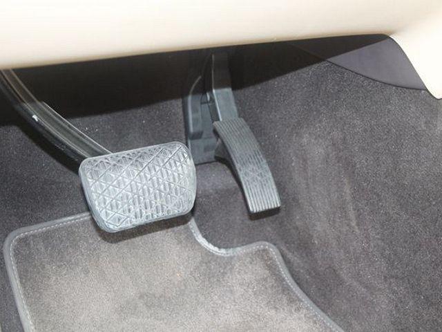 Mercedes-Benz 100 D • 2018 • 15 km 29