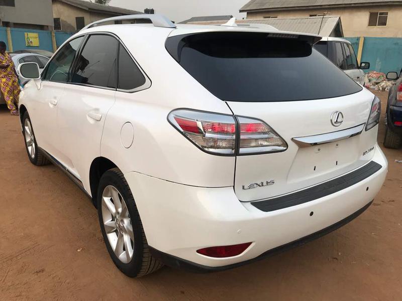 Lexus RX • 2010 • 64,000 km 3