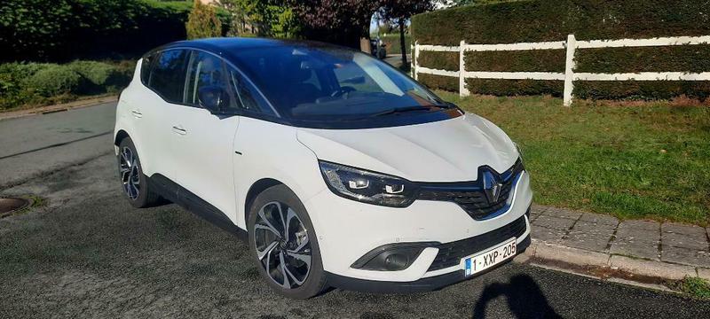 Renault Scénic • 2020 • 11,050 km 2
