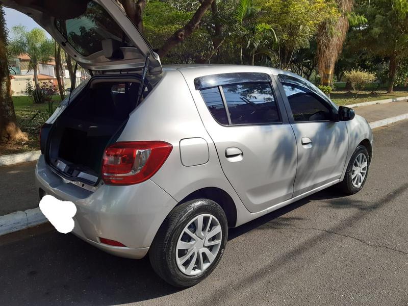 Renault Sandero • 2015 • 145 km 7