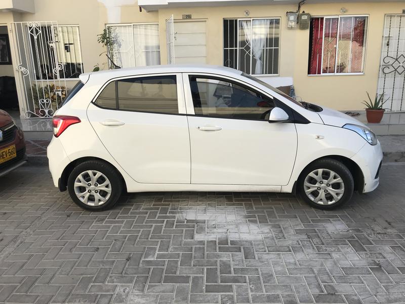 Hyundai i10 • 2015 • 99,701 km 2