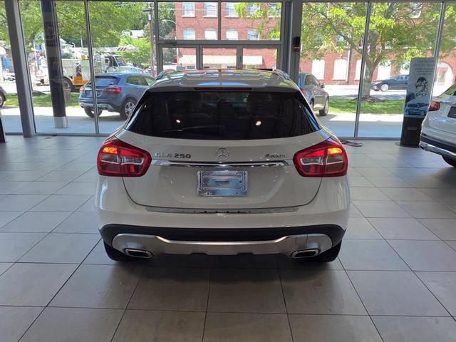 Mercedes-Benz GLA • 2017 • 40,486 km 7