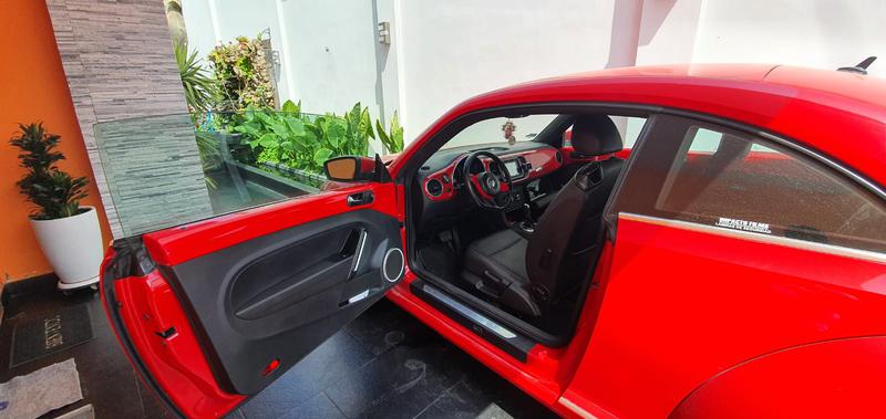 Volkswagen Beetle • 2015 • 58,332 km 1