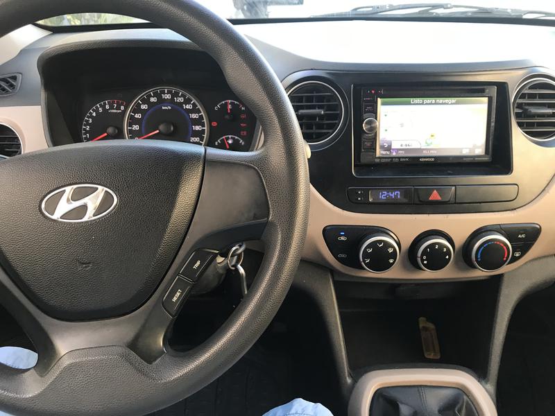 Hyundai i10 • 2015 • 99,701 km 5
