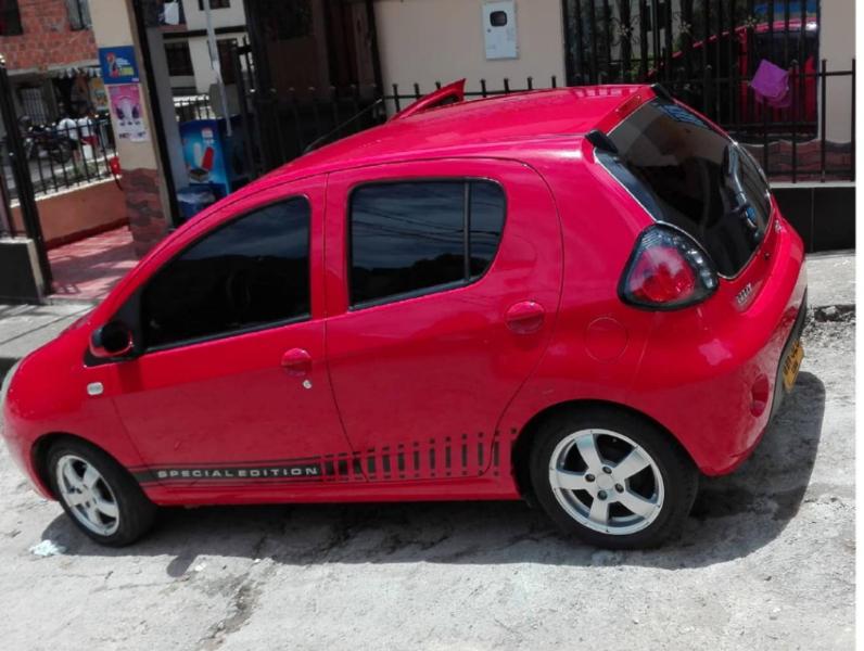 Geely  • 2014 • 94,000 km 6