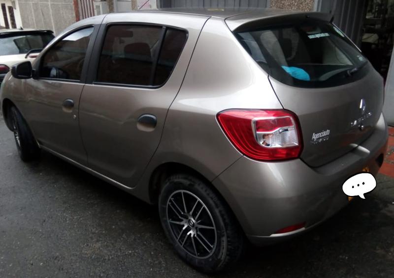 Renault Sandero • 2019 • 2,896 km 10