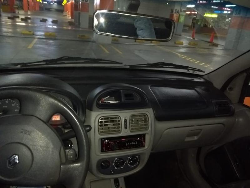 Renault Express • 2004 • 135,000 km 4