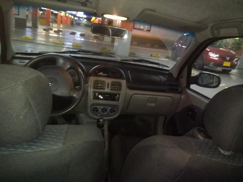 Renault Express • 2004 • 135,000 km 6