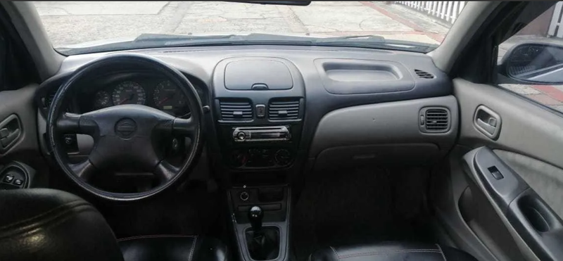 Nissan Almera • 2001 • 210,000 km 3