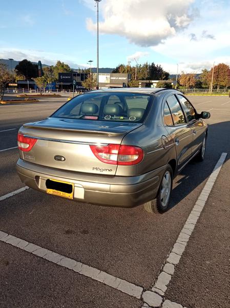 Renault Mégane • 2008 • 186,000 km 6