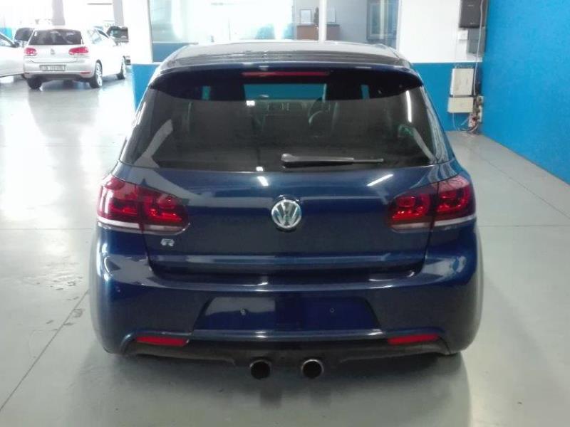 Volkswagen Golf • 2011 • 132,000 km 4