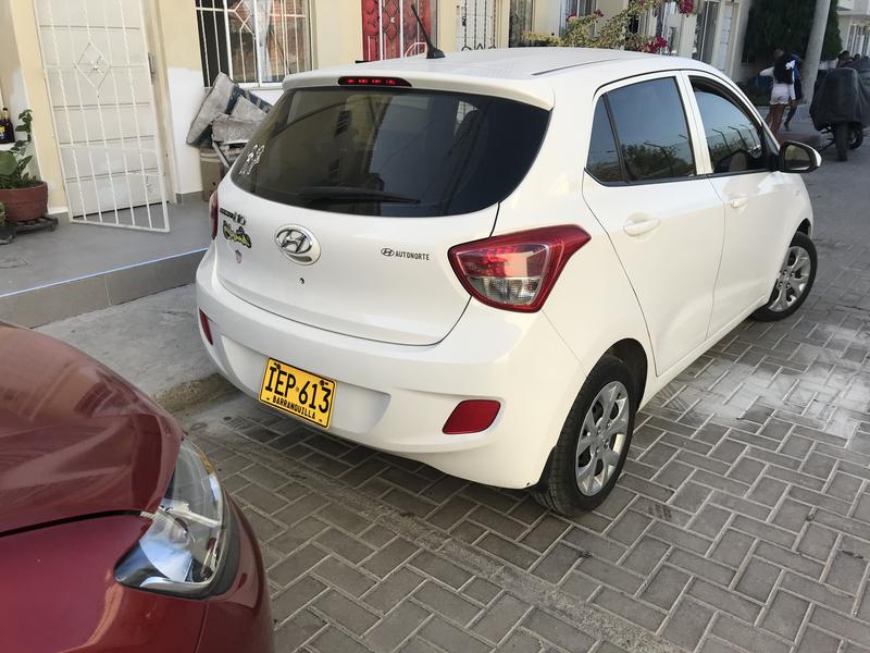 Hyundai i10 • 2015 • 99,701 km 4